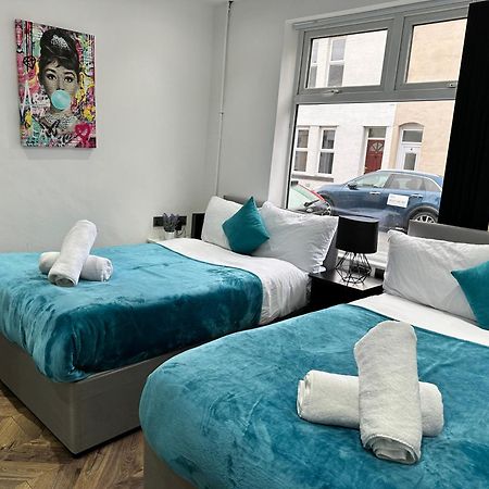 4 Bed 4 Bath House With Free Parking, 5 Mins To Lfc And 15 Mins To City Centre Liverpool Dış mekan fotoğraf