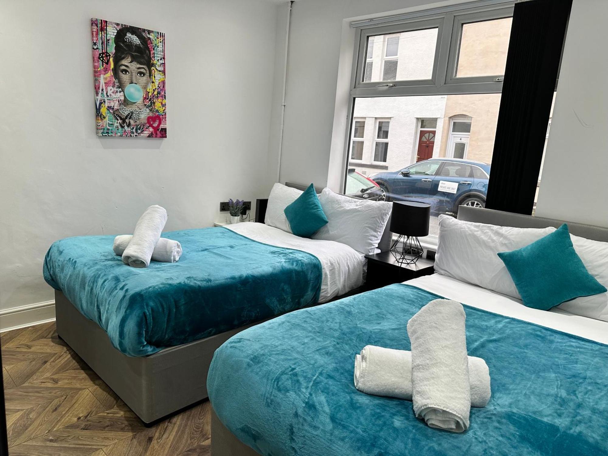 4 Bed 4 Bath House With Free Parking, 5 Mins To Lfc And 15 Mins To City Centre Liverpool Dış mekan fotoğraf